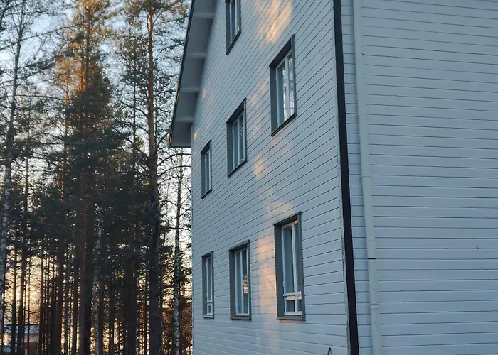 Royal Reindeer Lakeside Apartments